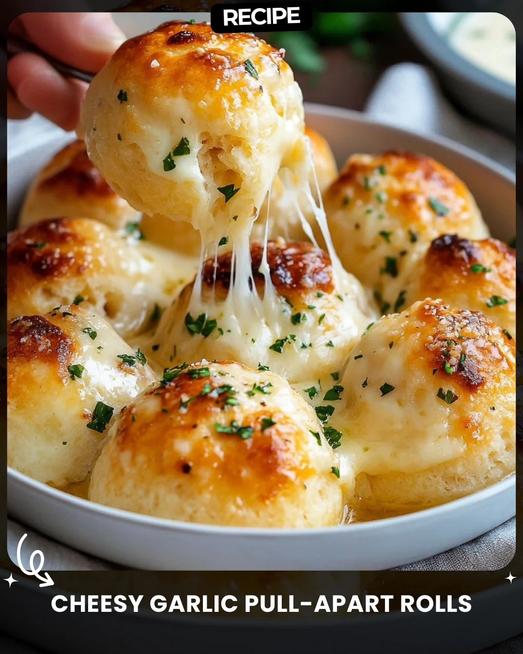 Cheesy Garlic Pull-Apart Rolls