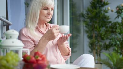 Top Supplements and Lifestyle Tips for Managing Menopause Symptoms